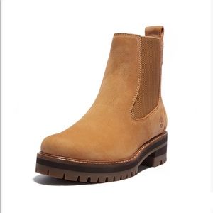 WOMEN'S COURMAYEUR VALLEY CHELSEA BOOTS